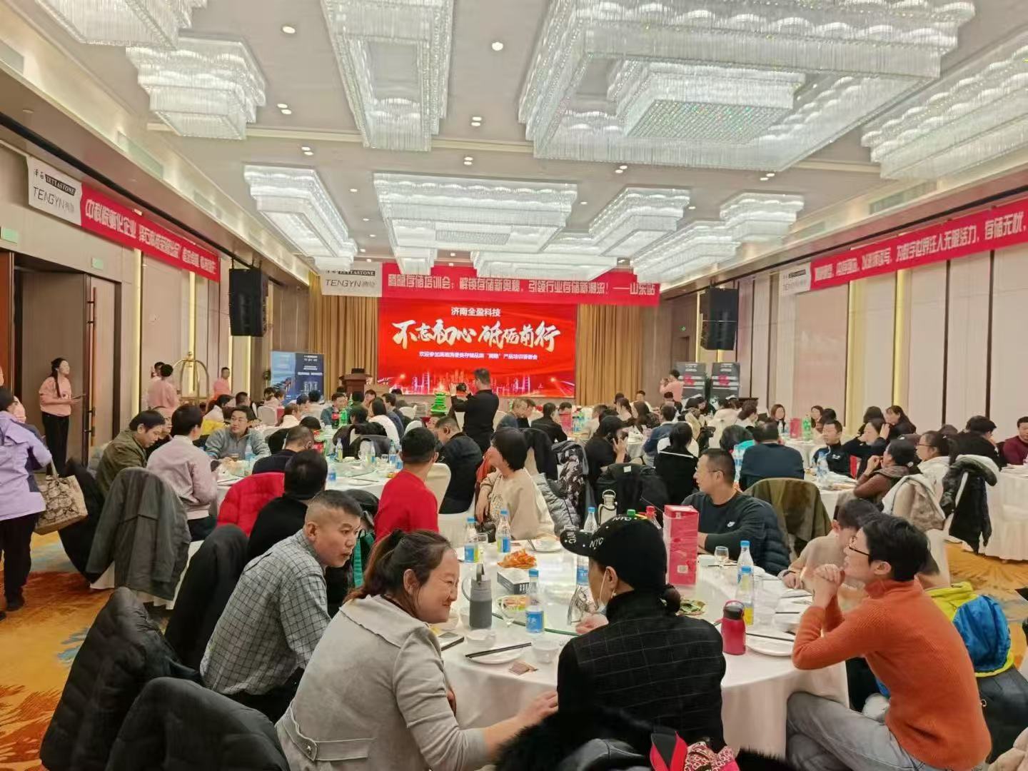 国产真人做爰视频免费